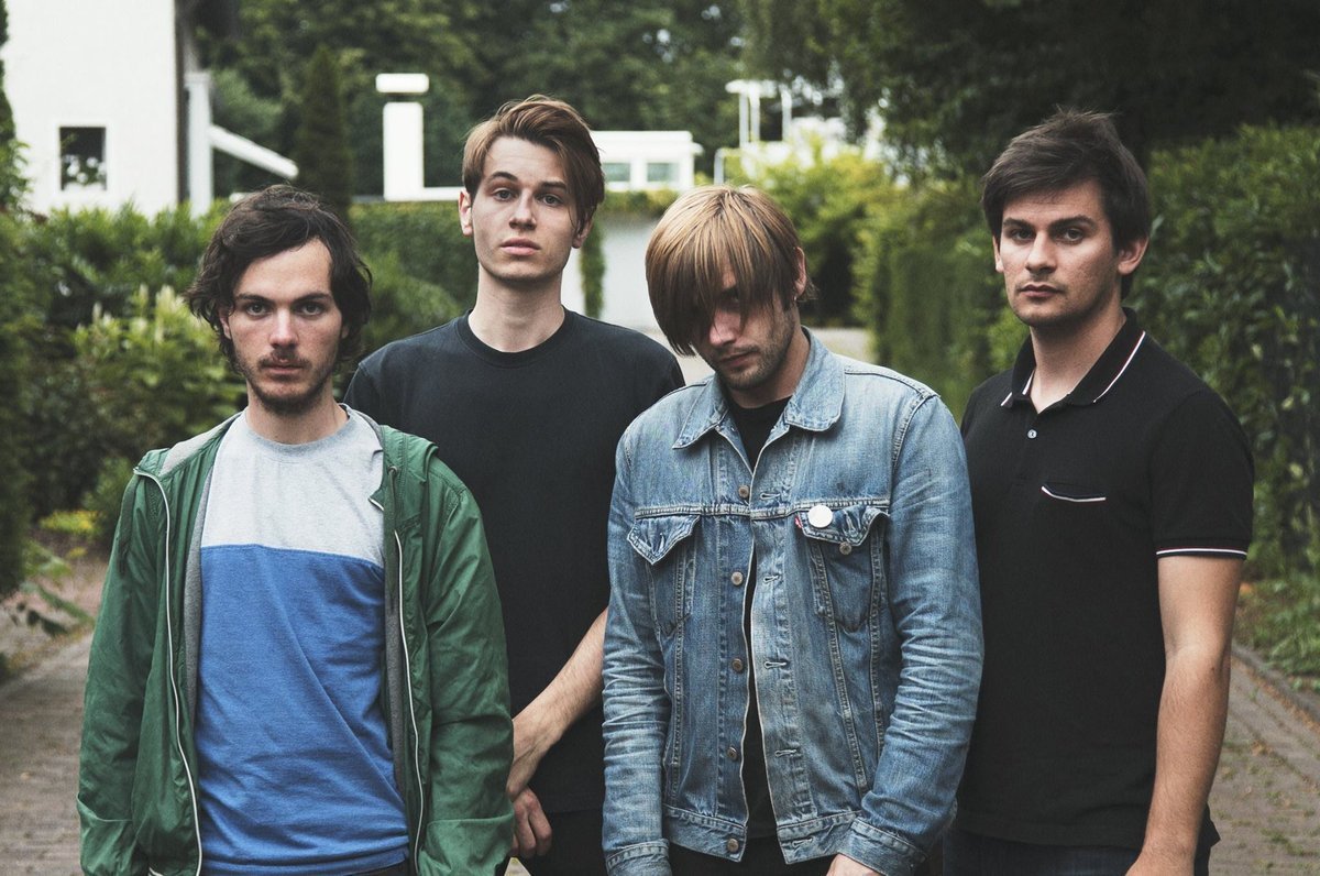 MNNQNS – Desperation Moon (Stream)